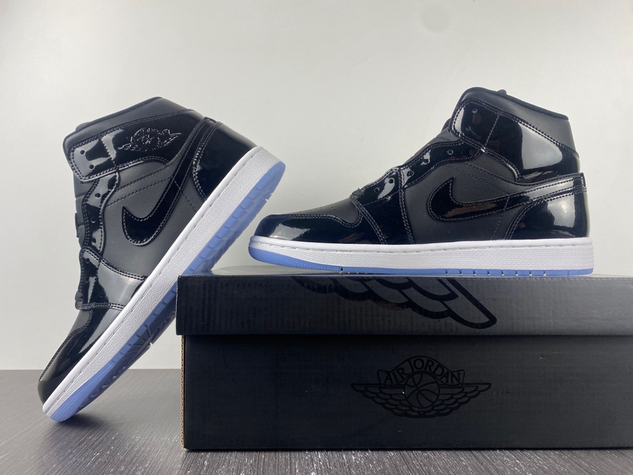 Air Jordan 1 Mid ??Space Jam DV1308-004